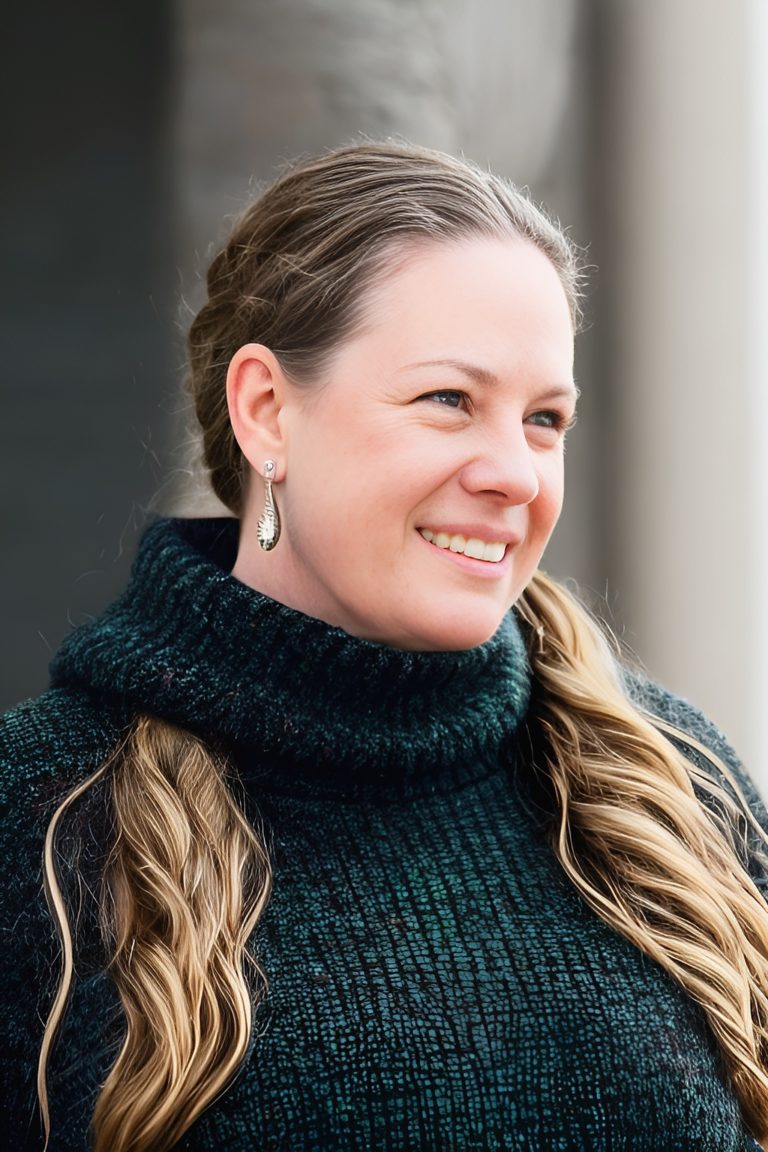 headshot turtleneck 768x1152